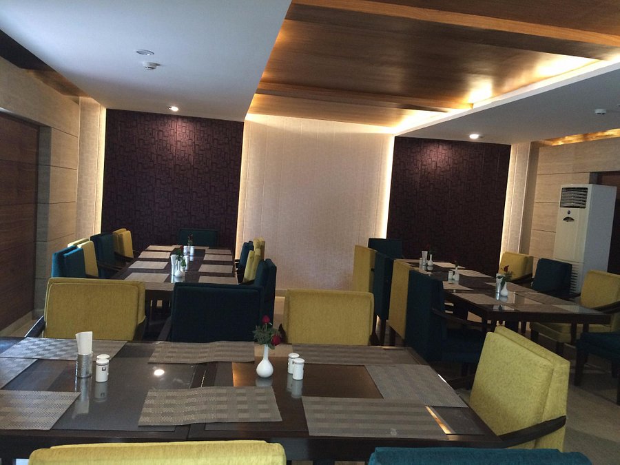 Palm Lounge Bar - Citco hotels in chandigarh