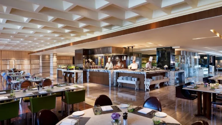 The Cafe @ Jw   Chandigarh