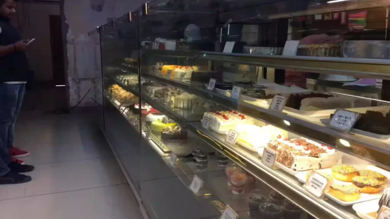 Baker’s Lounge