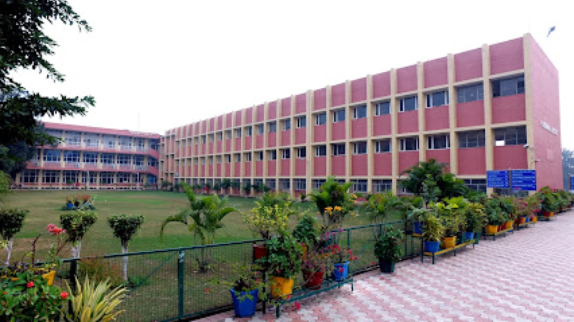 Goswami Ganesh Dutta Sanatan Dharma College - [Ggdsd], Chandigarh