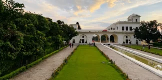 Pinjore Garden Chandigarh: Timings, Entry Fee & History Yadavindra Garden, Pinjore: Known as Pinjore Garden Explore Timings, Entry Fee, Location, History