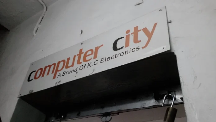 Sector 17 Market The Ultimate Computer Markets Crawl in Chandigarh: Where to Find the Best Deals